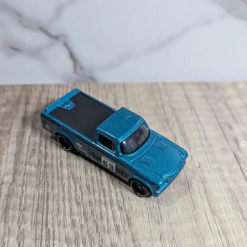 Hot Wheels‎ Blue Die-Cast Toy 63 Studebaker  1:64 Scale 2021 Edition